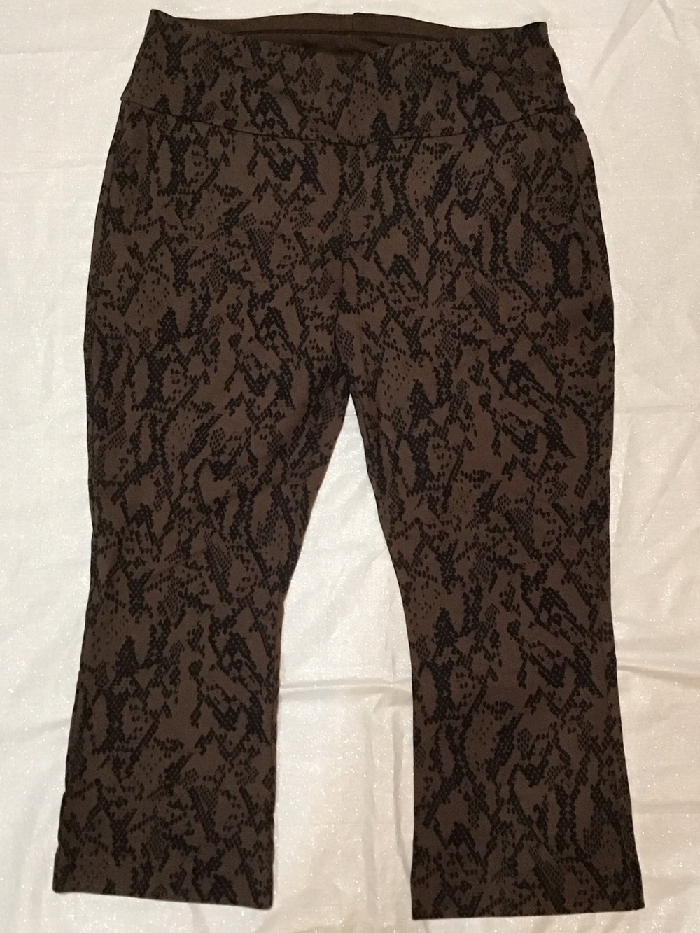 CAbi XL Brown Cropped Knit Pants